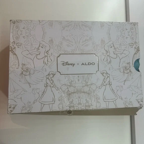 NIB ALDO x Disney Glass Slipper Heel Pump Bone Nude SZ 8.5 - Picture 6 of 8